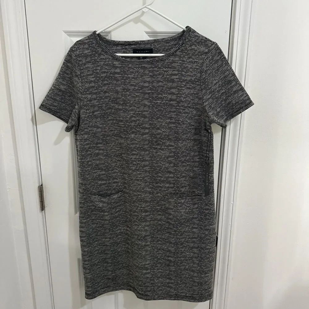 Tahari Short Sleeve With Pockets Mini Dress Size Large NWT